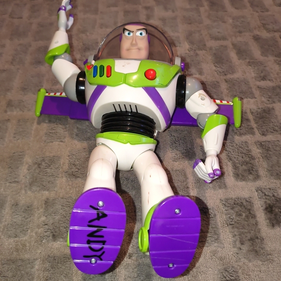 Buzz Lightyear Action Figure - Green and White - Picture 3 of 4